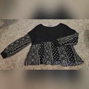 Elegant Black and Cream Patterned Blouse